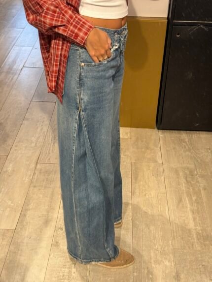Wide leg and belt jeans (Queen heart jeans)